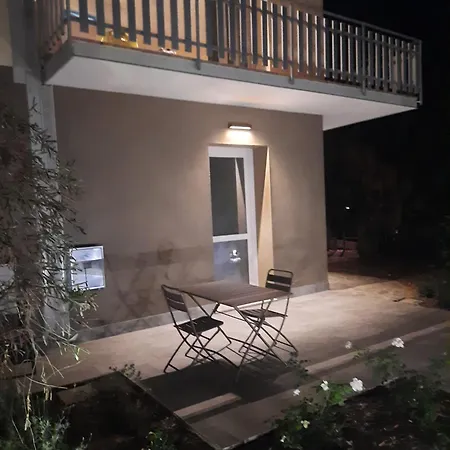 Rosso Melograno Appartement Maranello